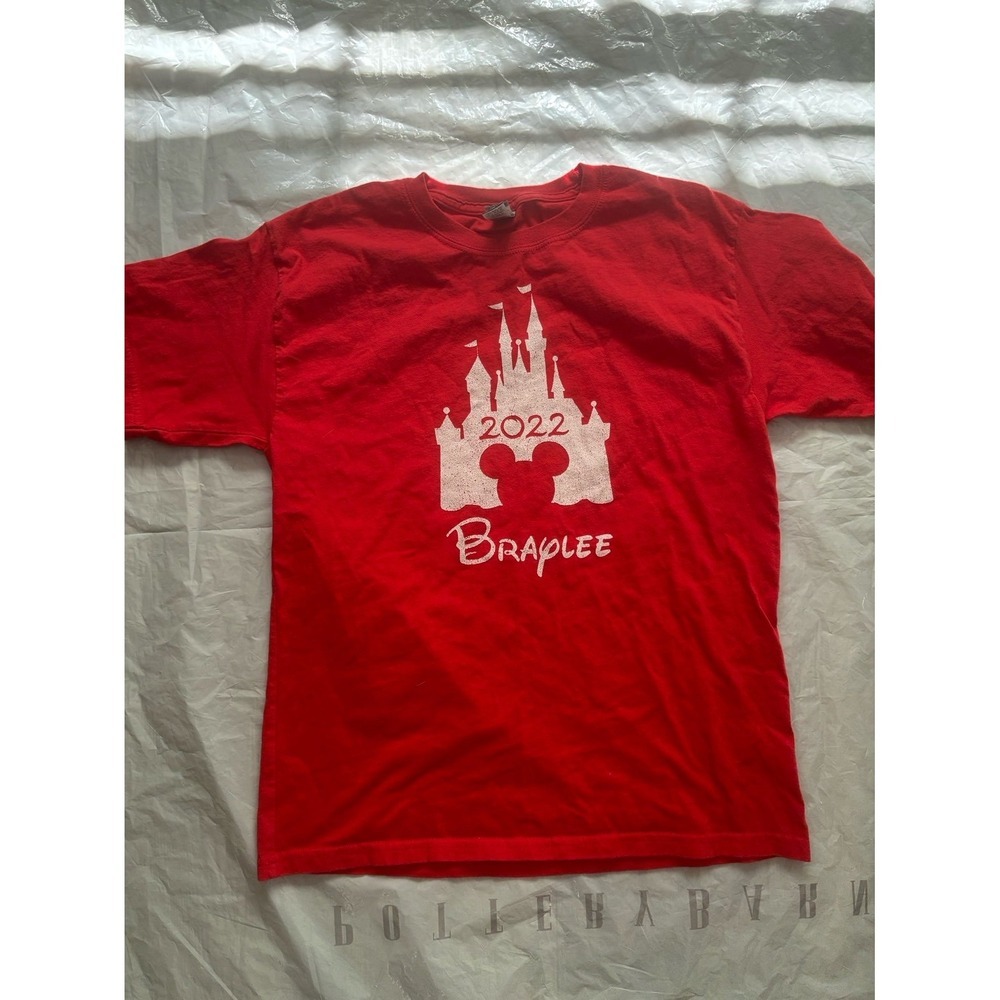 T-Shirt‎ with Disney Castle "Braylee"
